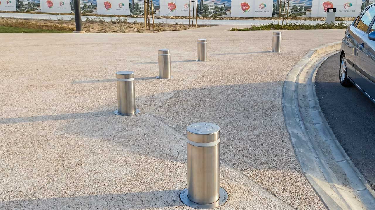 FAQs: ¿Cómo se baja y se sube una pilona semiautomática?